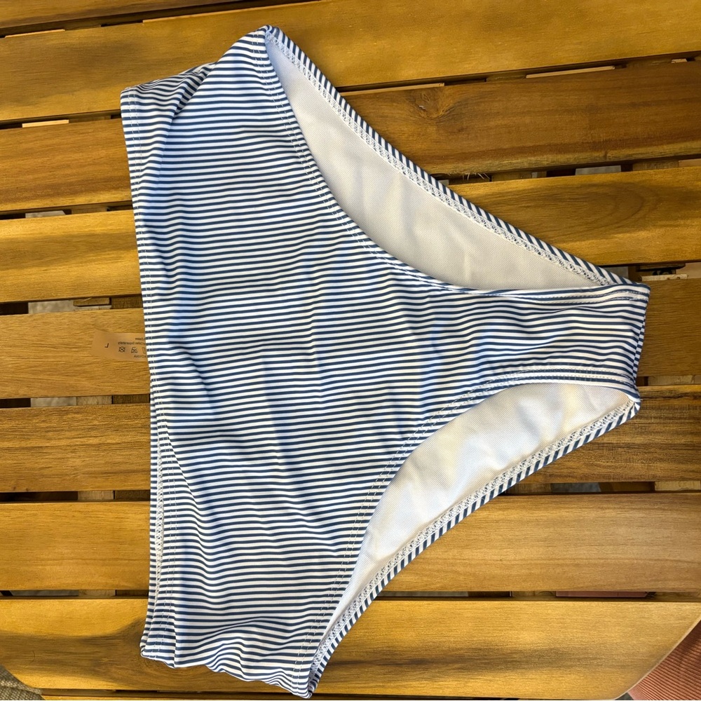 Striped Blue and White Bikini Set

Amazon 

Worn once -- good condition - Picture 6 of 7